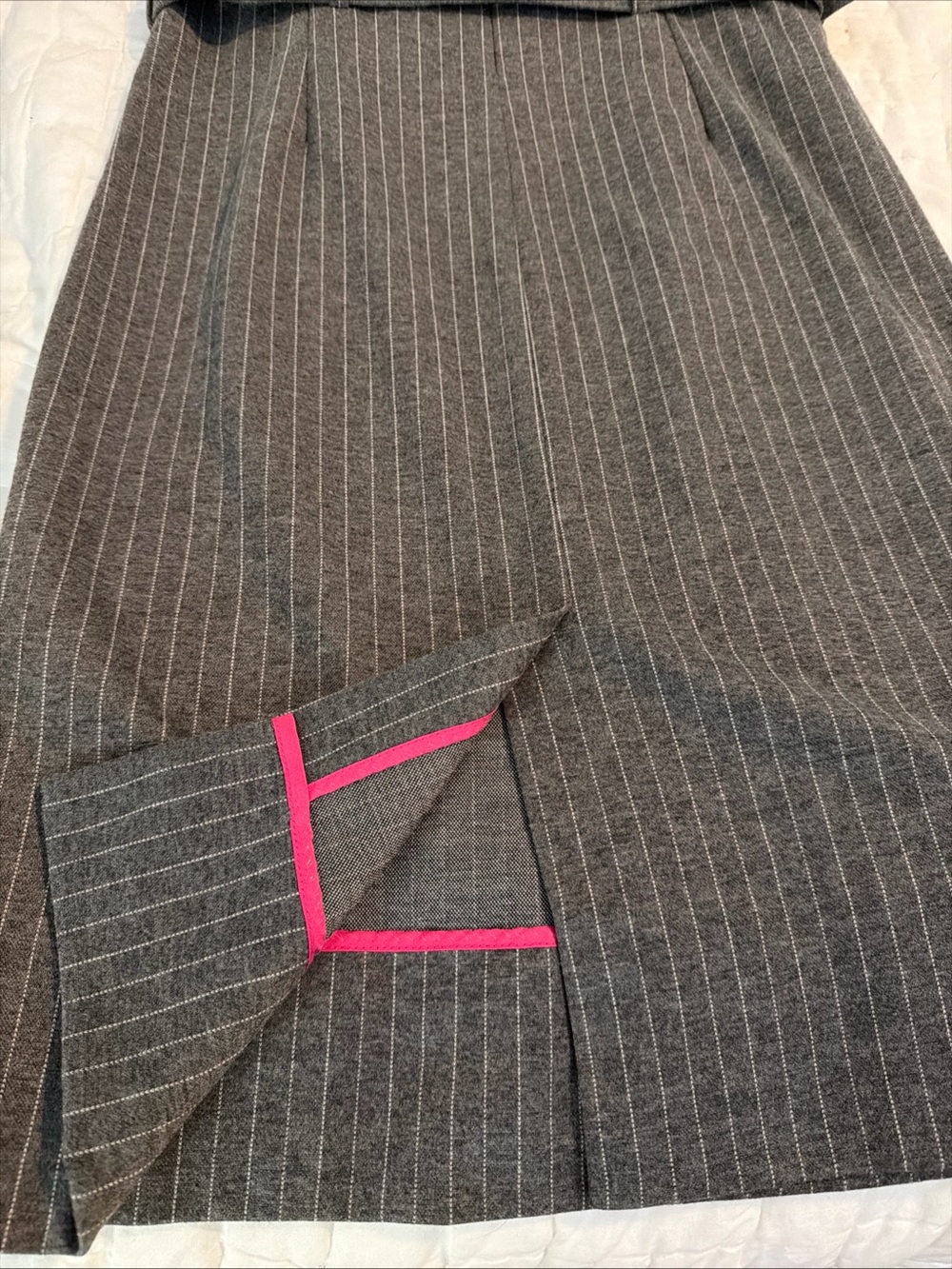 Gretchen Scott Bantau Dress Gray Pinstripe Classy Elegant Pencil L Stretch - Picture 7 of 8